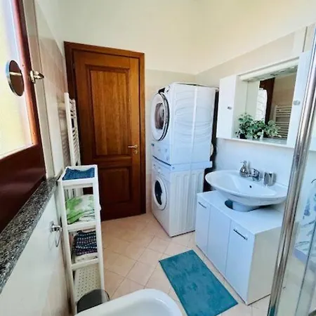 Casa Lucia A Apartment *